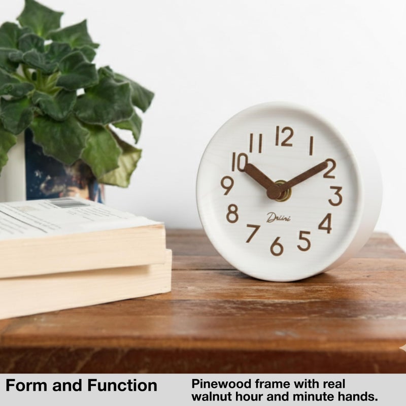 Driini ساعة درييني الخشبية التناظرية المكتبية - 4.3 بوصة. خشب الصنوبر الزخرفي، تصميم بدون صوت - ساعة mantel سهلة القراءة مع حركة هادئة - ساعات طاولة هادئة مع جسم خشبي، عقارب، وغطاء بطارية؛ أبيض - Image 2